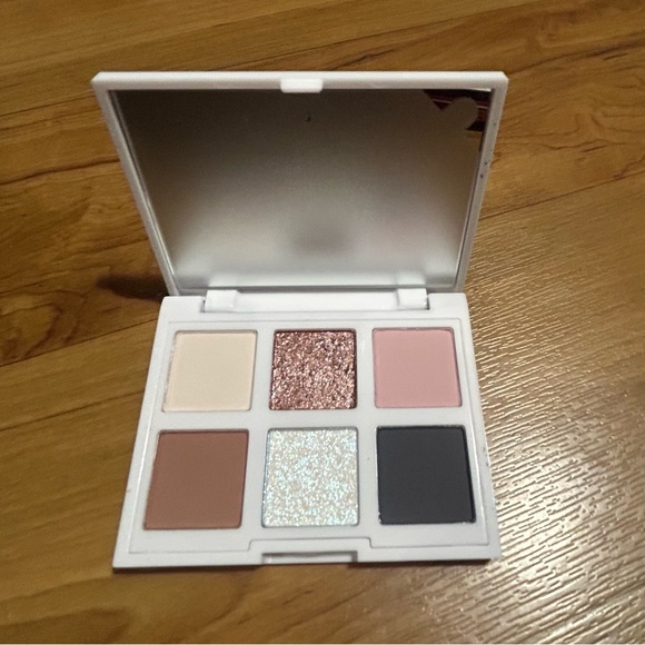 Lithe Astral Eyeshadow Palette - Picture 3 of 4